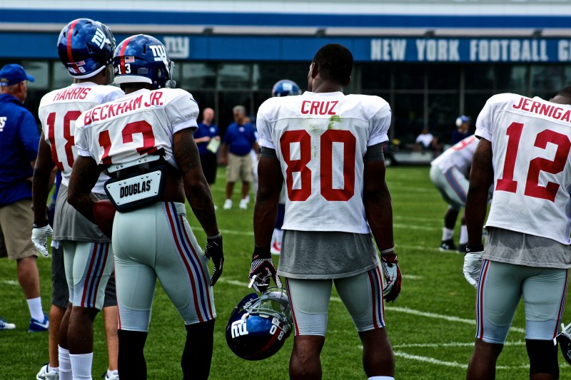 Victor Cruz shares advice with Giants rookie Odell Beckham Jr. during practice Credit: BOBBY O'HARA/ PureSportsNY