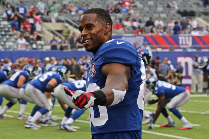 Victor Cruz had 107 yards, a touchdown, and a salsa dance on 5 receptions in the Giants 30-17 win over Houston.  Credit: BOBBY O'HARA/PureSportsNY